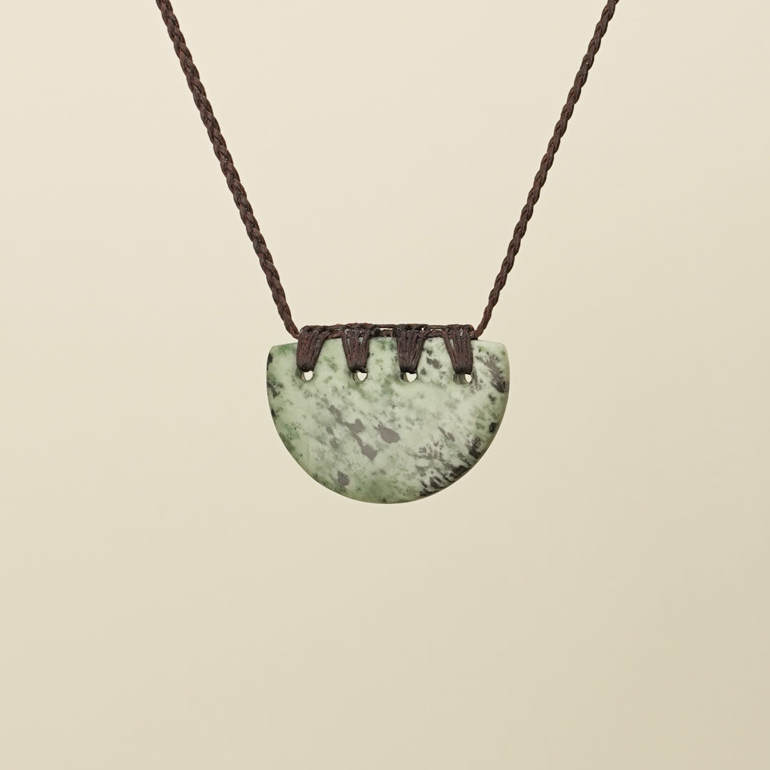 Kōuma Breastplate Kōkopu Pounamu Medium