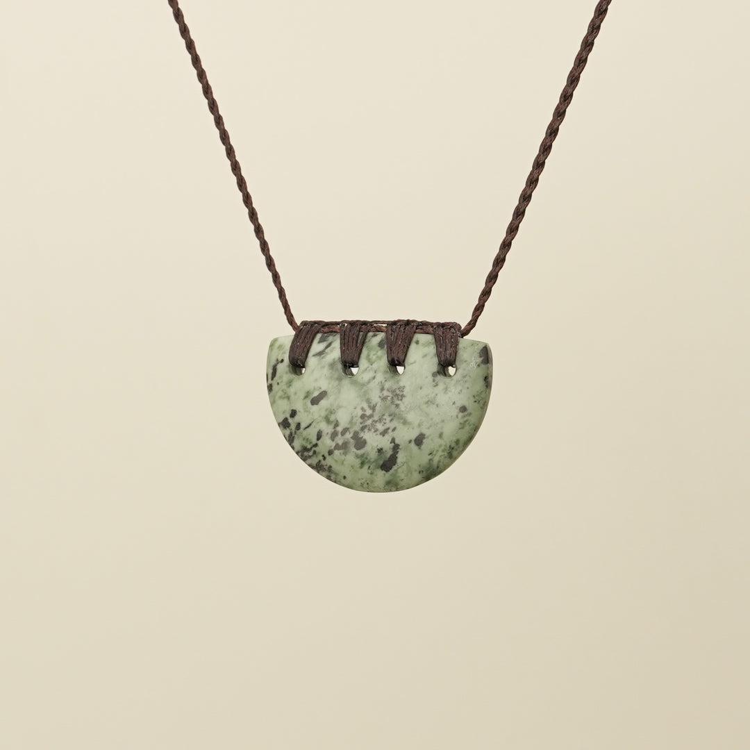 Kōuma Breastplate Kōkopu Pounamu Medium