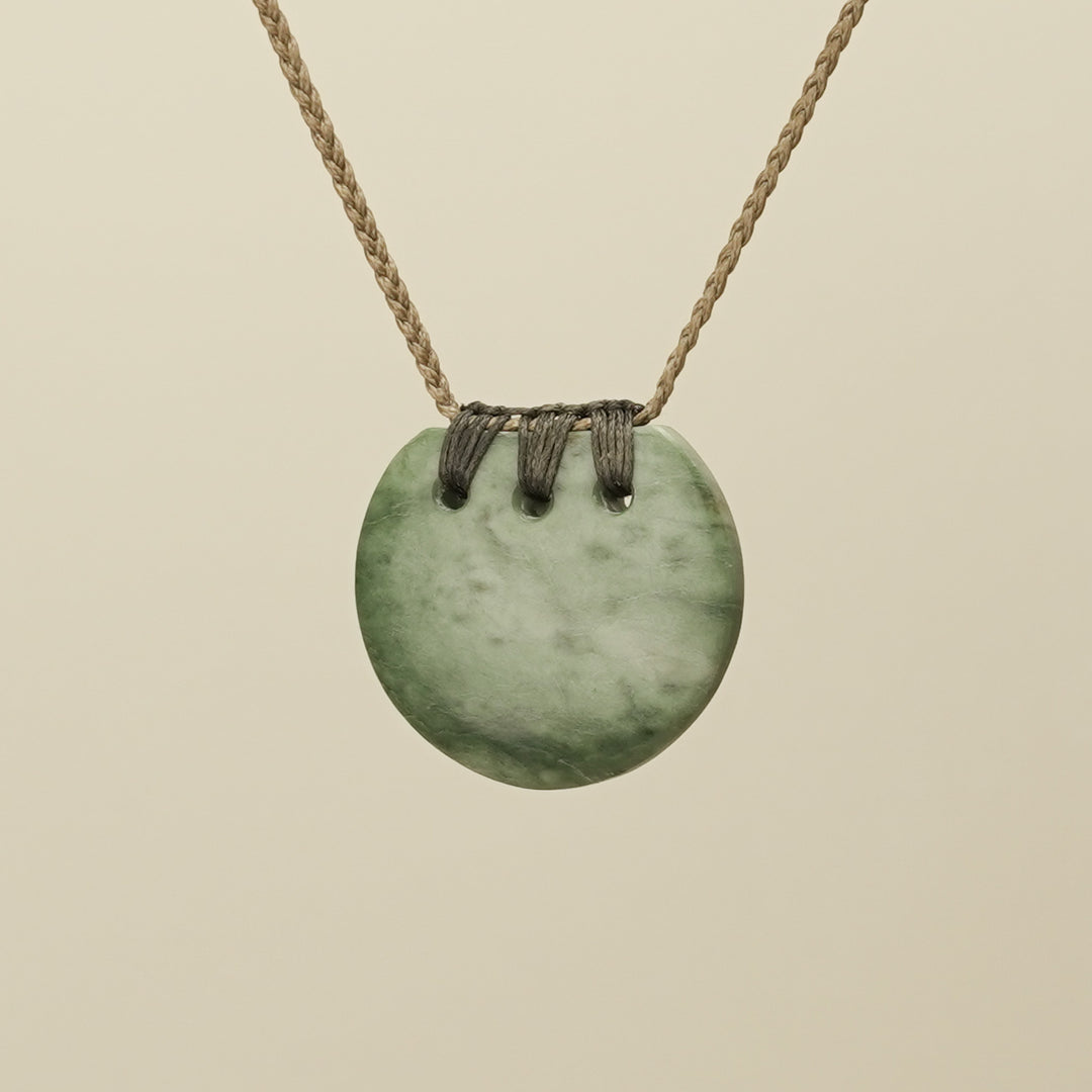 Kōuma Breastplate Inanga Pounamu Small
