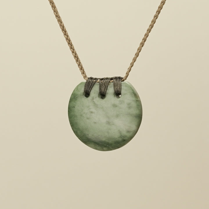 Kōuma Breastplate Inanga Pounamu Small