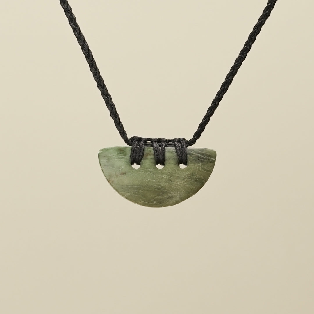 Kōuma Breastplate Raukaraka Pounamu Extra Small