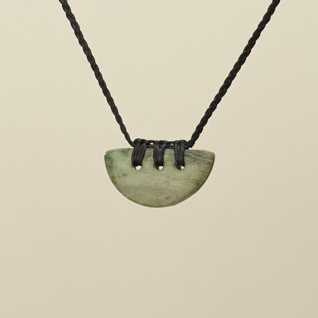 Kōuma Breastplate Raukaraka Pounamu Extra Small