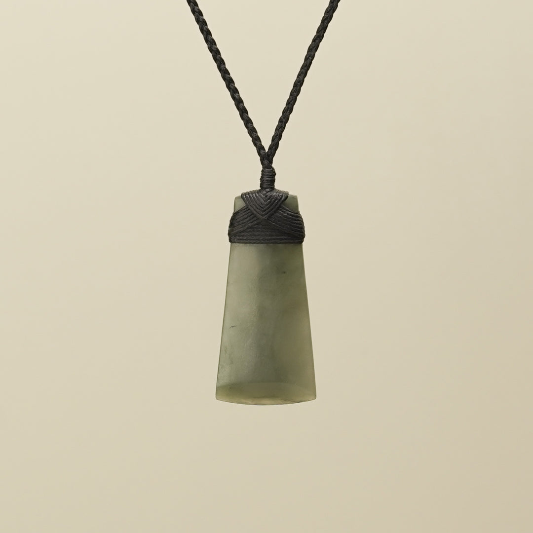 Toki Inanga Pounamu Medium Pendant