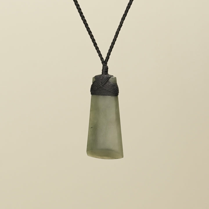Toki Inanga Pounamu Medium Pendant