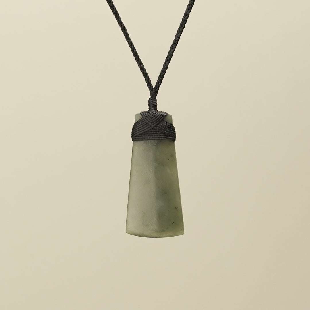 Toki Inanga Pounamu Medium Pendant