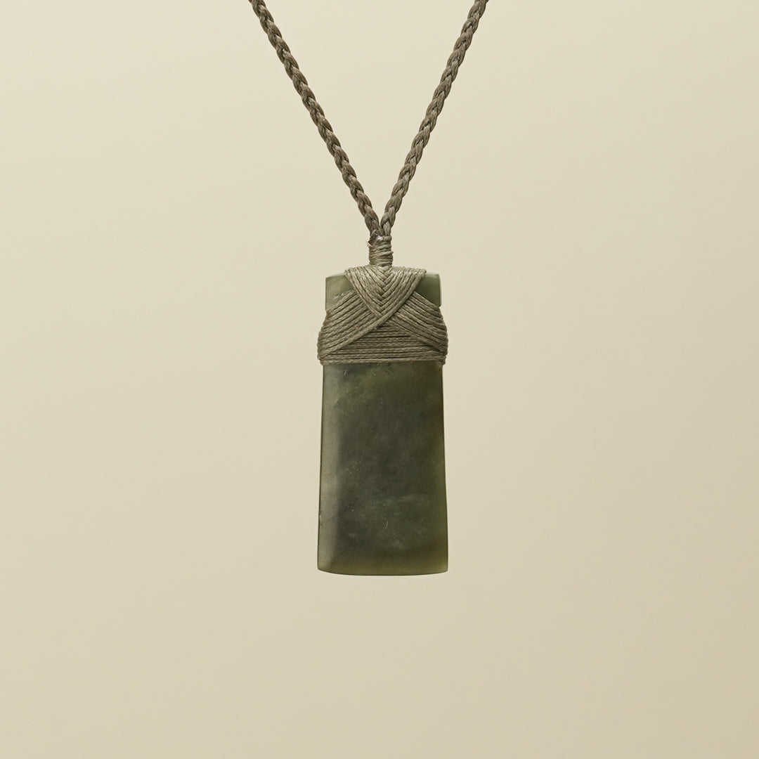 Toki Raukaraka Pounamu Medium Pendant