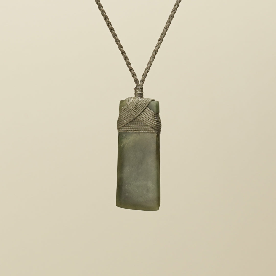 Toki Raukaraka Pounamu Medium Pendant