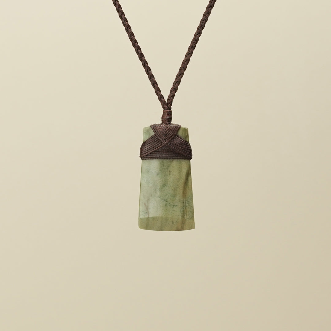 Toki Raukaraka Pounamu Medium Pendant