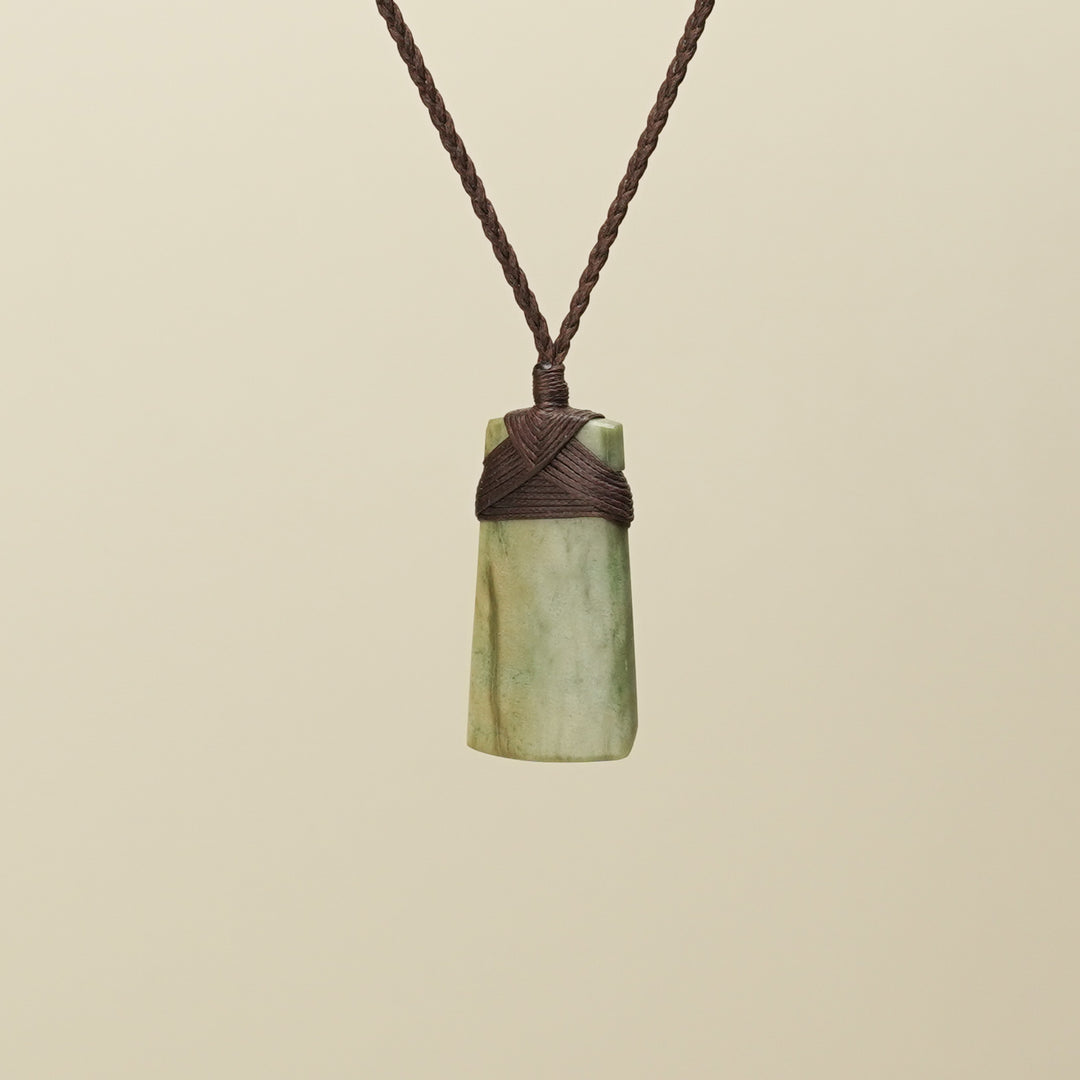 Toki Raukaraka Pounamu Medium Pendant
