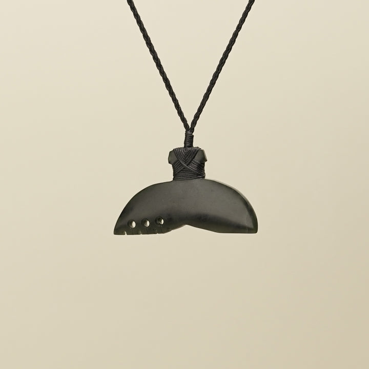 Whale's Tail Kawakawa Pounamu Medium Pendant
