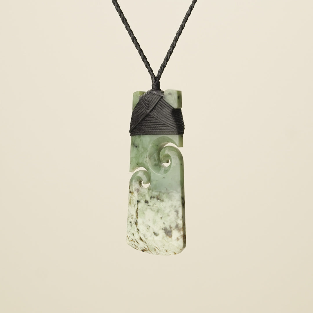 Toki Kawakawa Pounamu Large Pendant