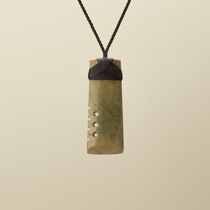 Raukaraka Pounamu Toki XL