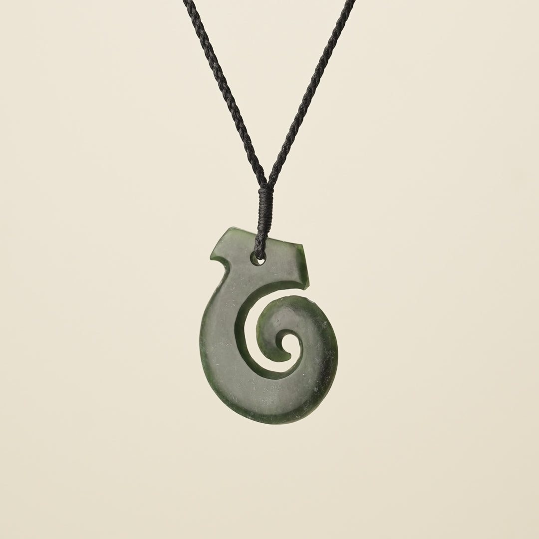 Hei Matau Kawakawa Greenstone Medium