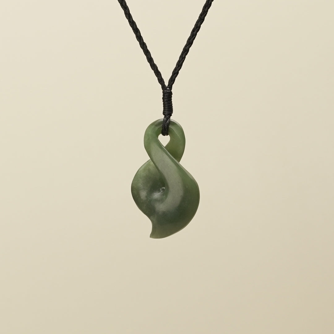 Dark Inanga Pikoura Single Medium Pendant
