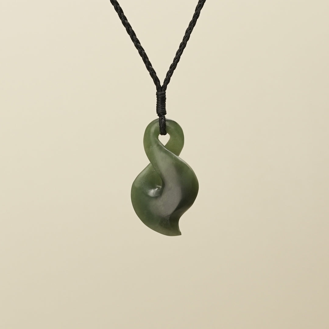 Dark Inanga Pikoura Single Medium Pendant