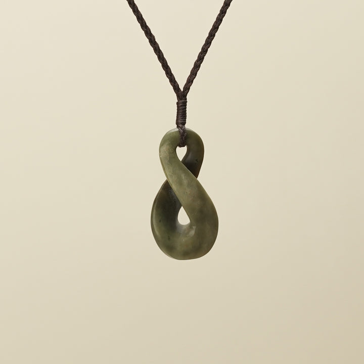 Raukaraka Pikoura Single Medium Pendant
