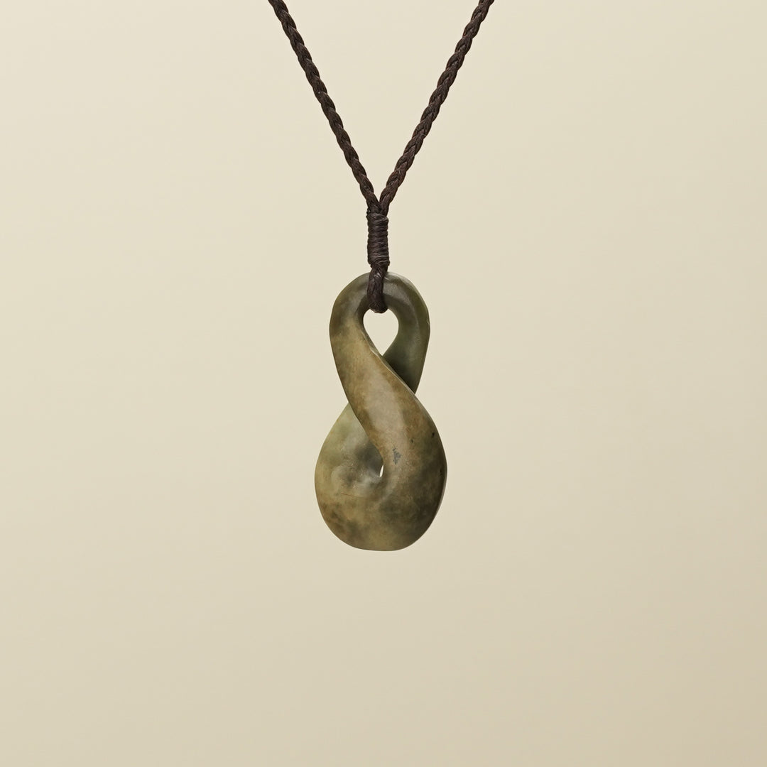 Raukaraka Pikoura Single Medium Pendant