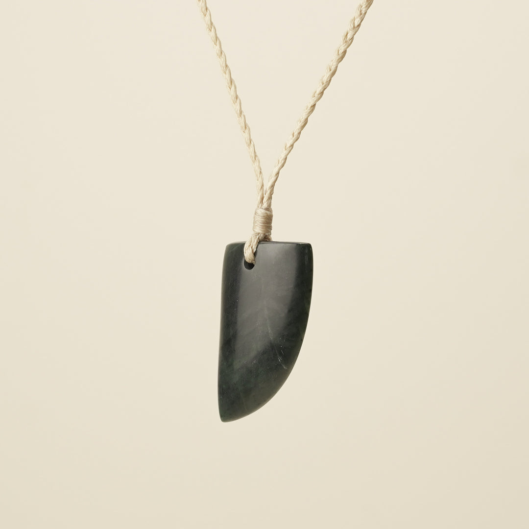 Niho Tooth Pounamu Kawakawa Medium Pendant