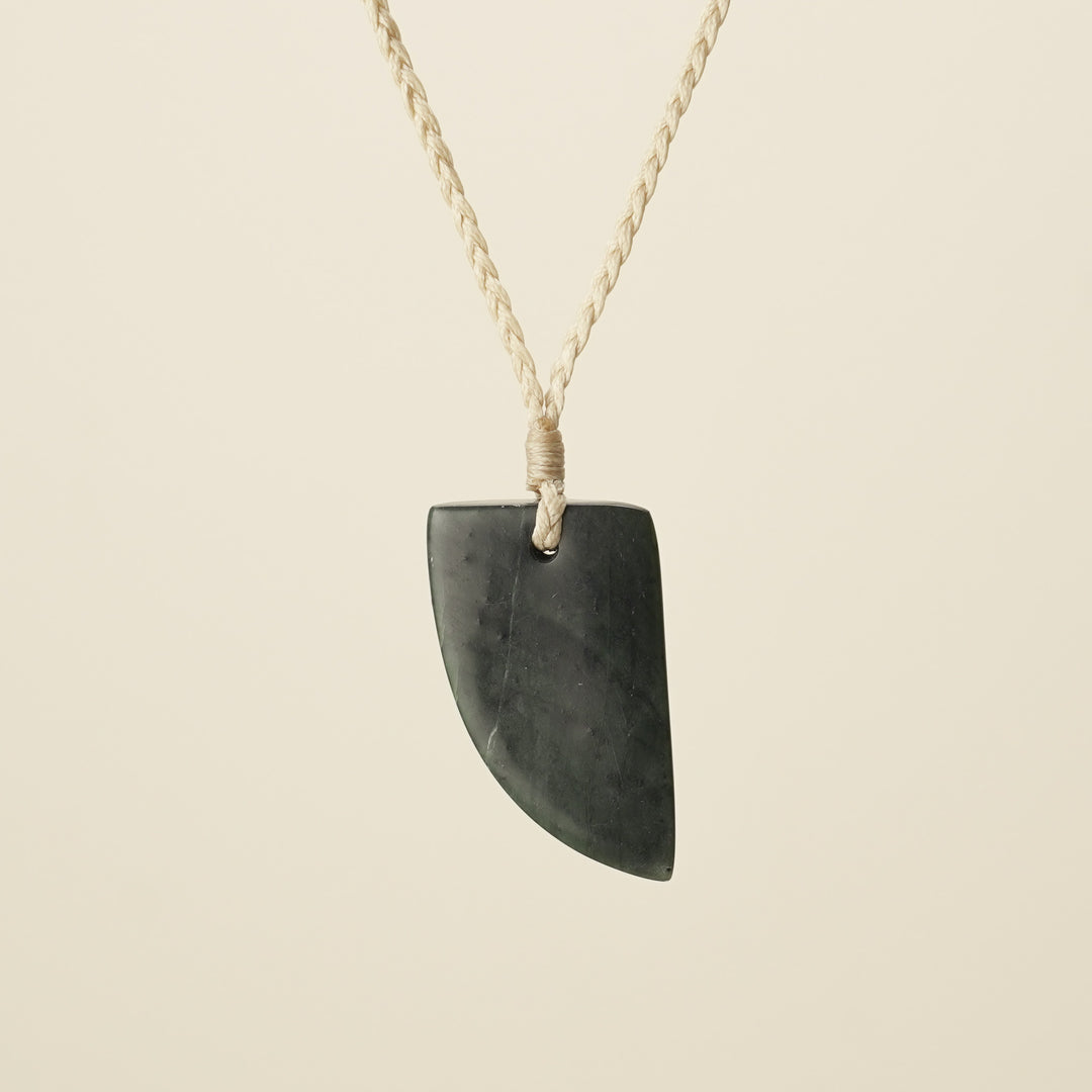 Niho Tooth Pounamu Kawakawa Medium Pendant