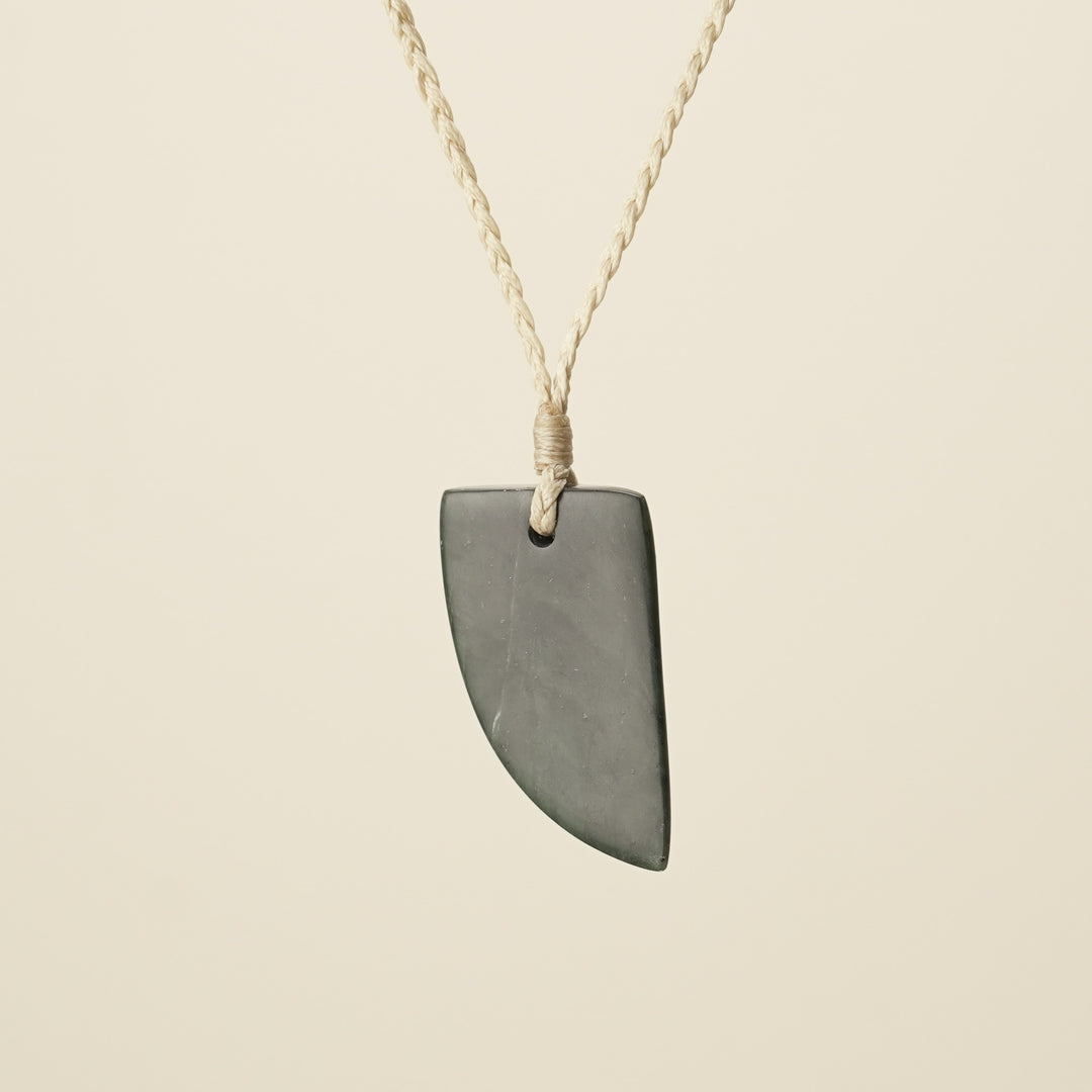 Niho Tooth Pounamu Kawakawa Medium Pendant
