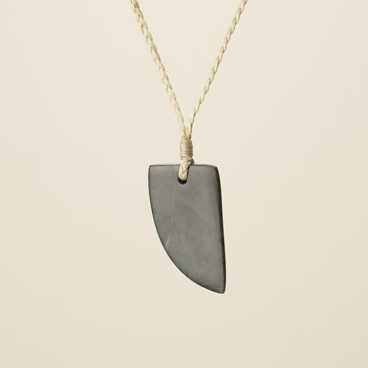 Niho Tooth Pounamu Kawakawa Medium Pendant