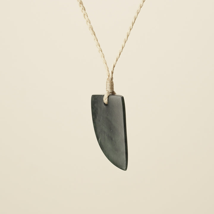 Niho Tooth Pounamu Kawakawa Medium Pendant