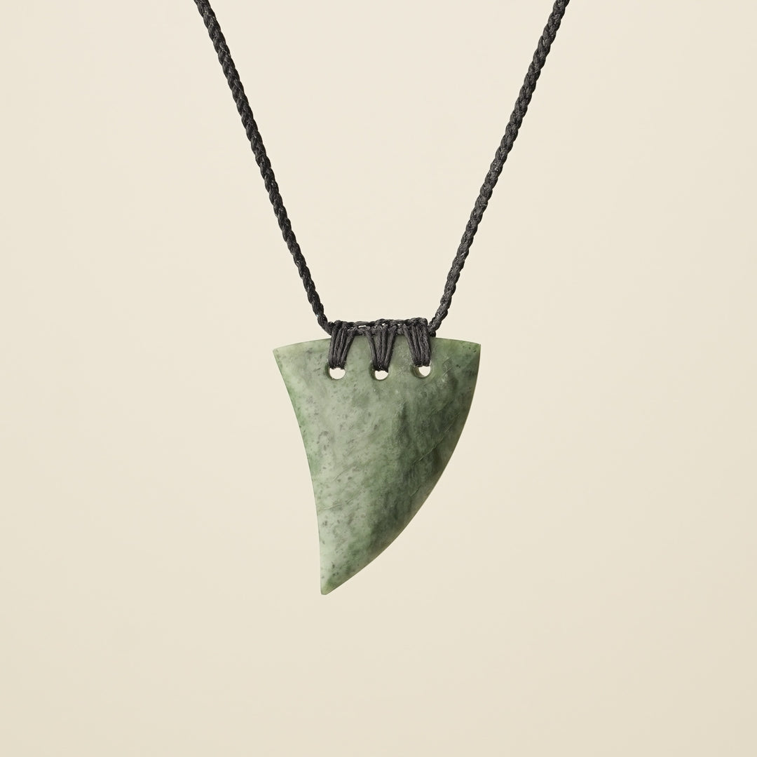 Niho – Tooth Inanga Pounamu Medium Pendant I