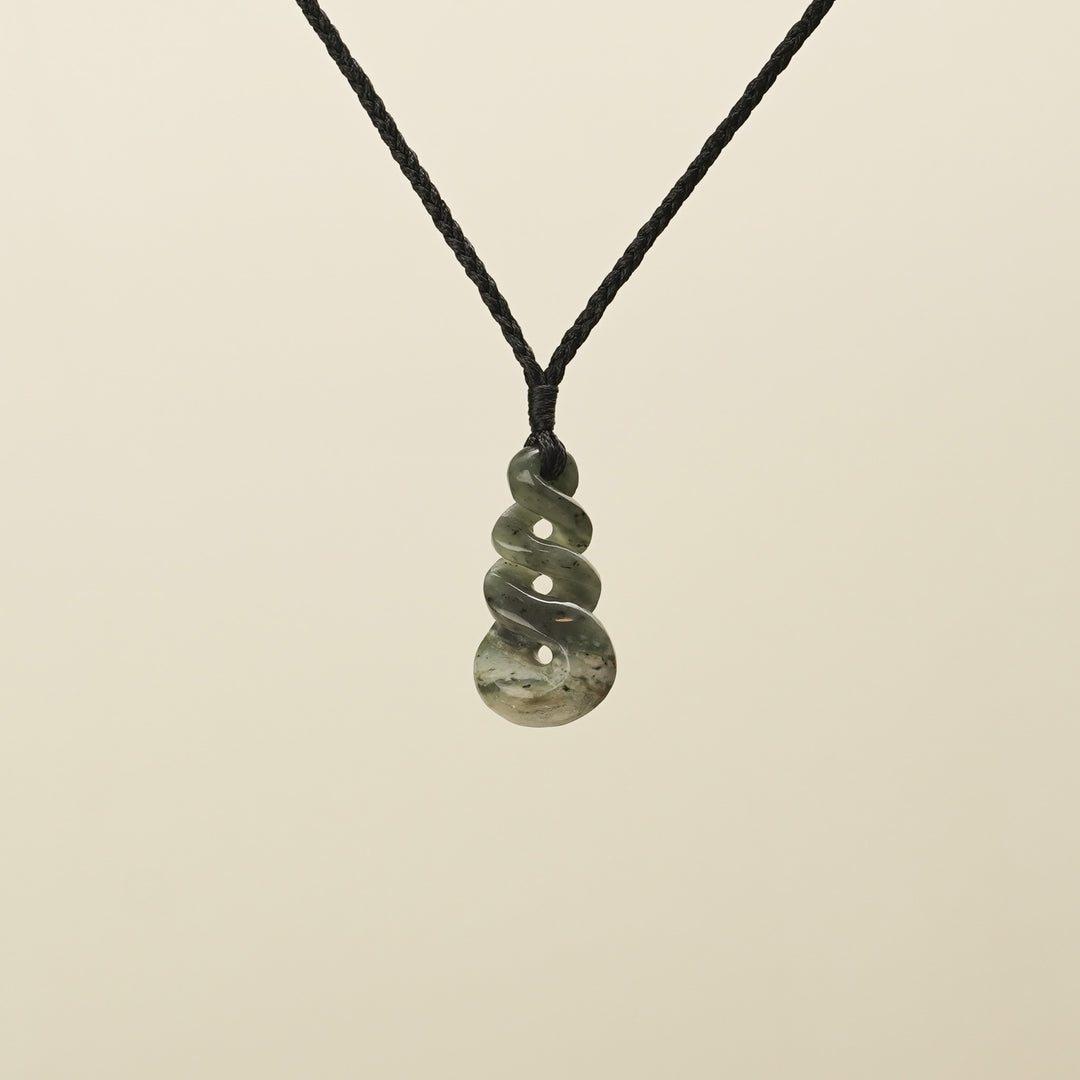 Small Raukaraka Greenstone Pikorua Pendant