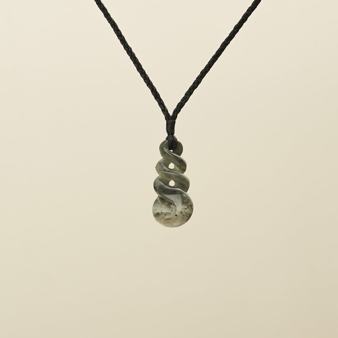 Small Raukaraka Greenstone Pikorua Pendant