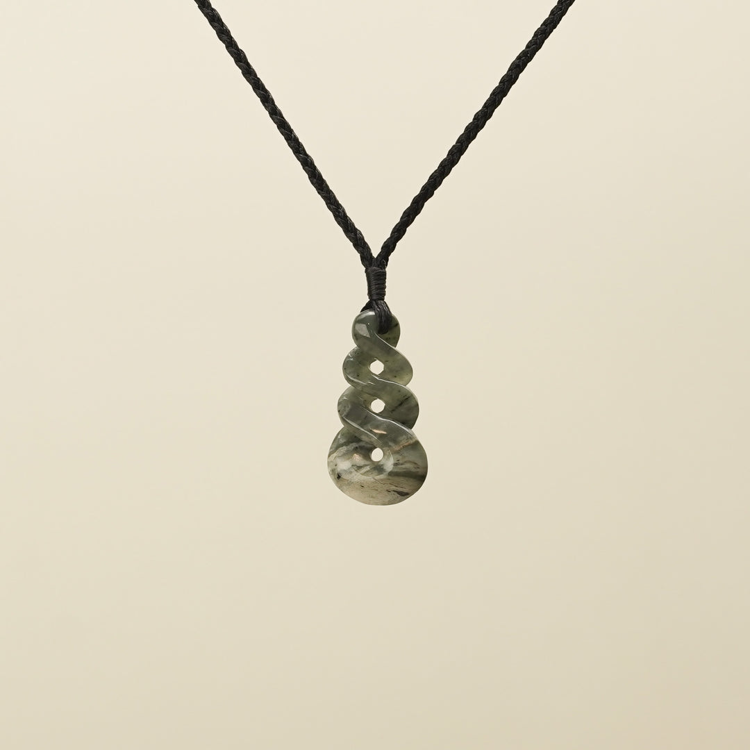 Small Raukaraka Greenstone Pikorua Pendant