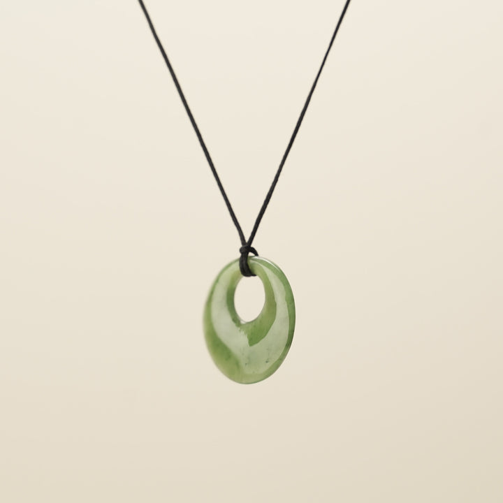 Porowhita Circle of life, Offset Pendant