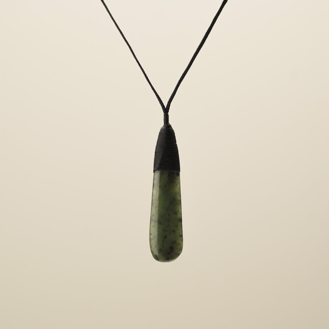 Roimata Pounamu Medium Bound