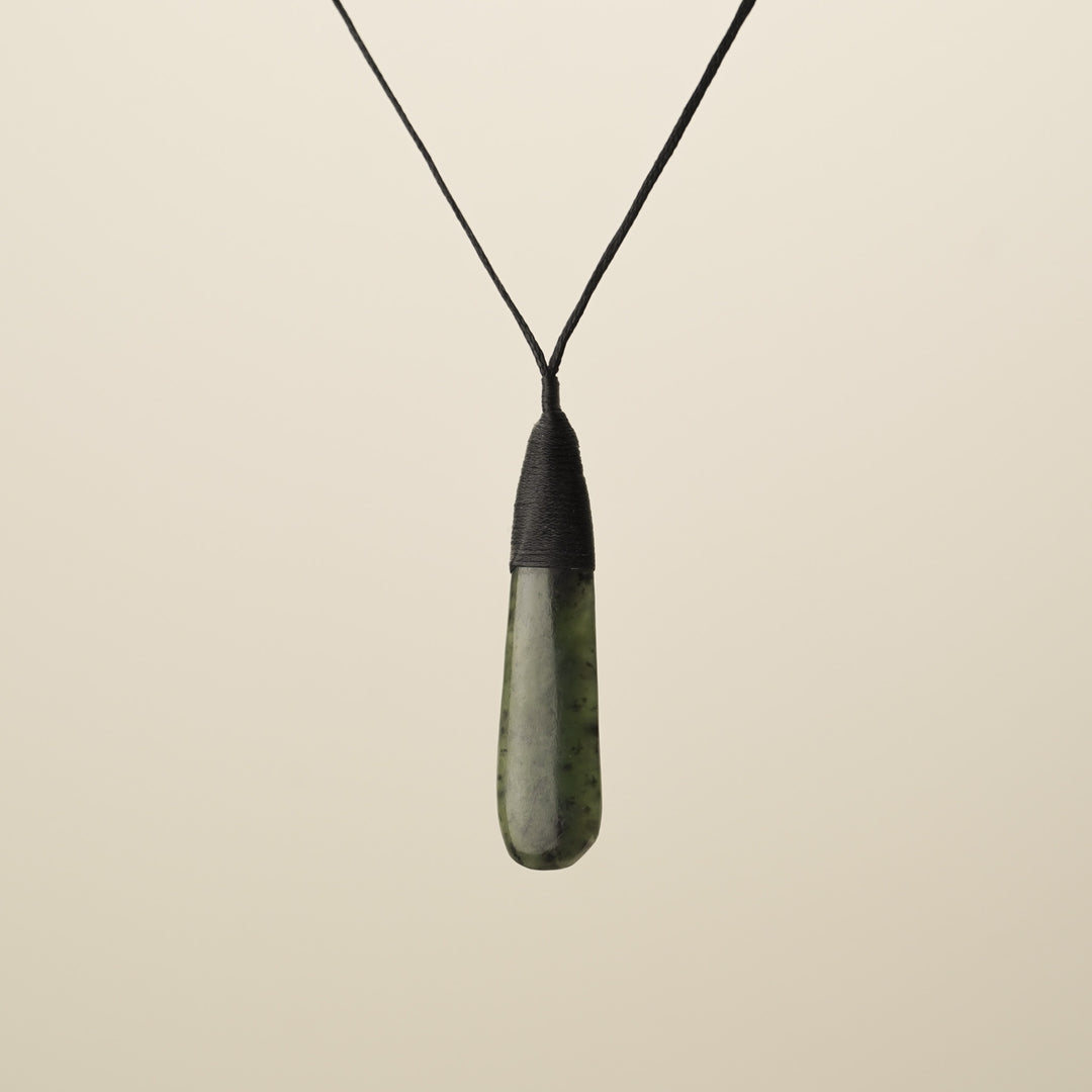 Roimata Pounamu Medium Bound