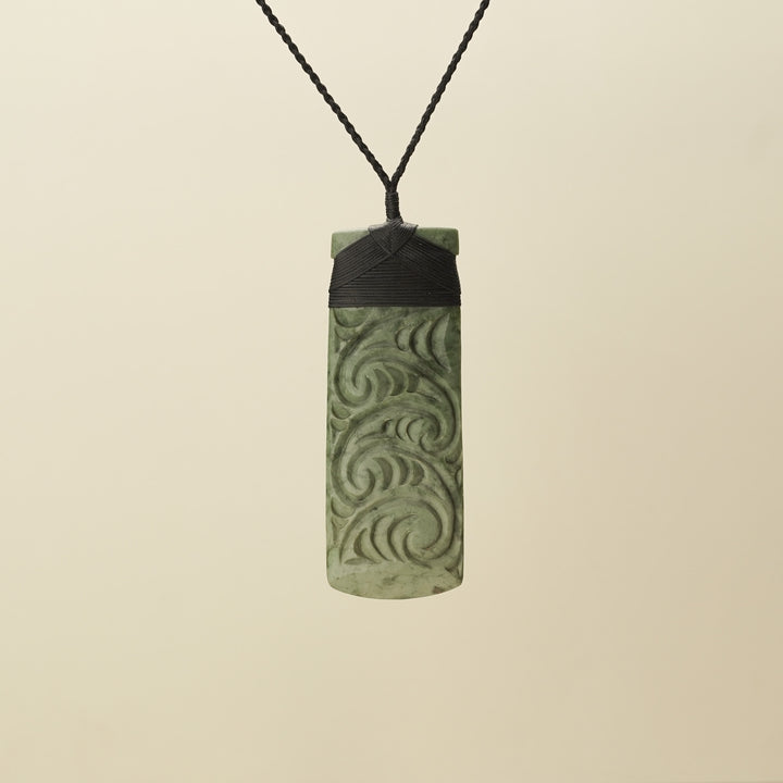 Extra Large Toki Whakarei Pounamu Pendant
