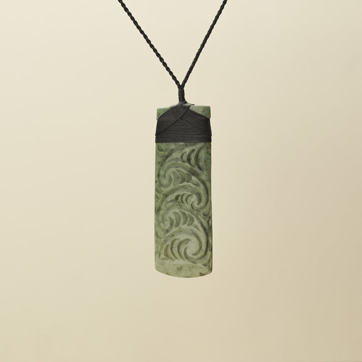Extra Large Toki Whakarei Pounamu Pendant