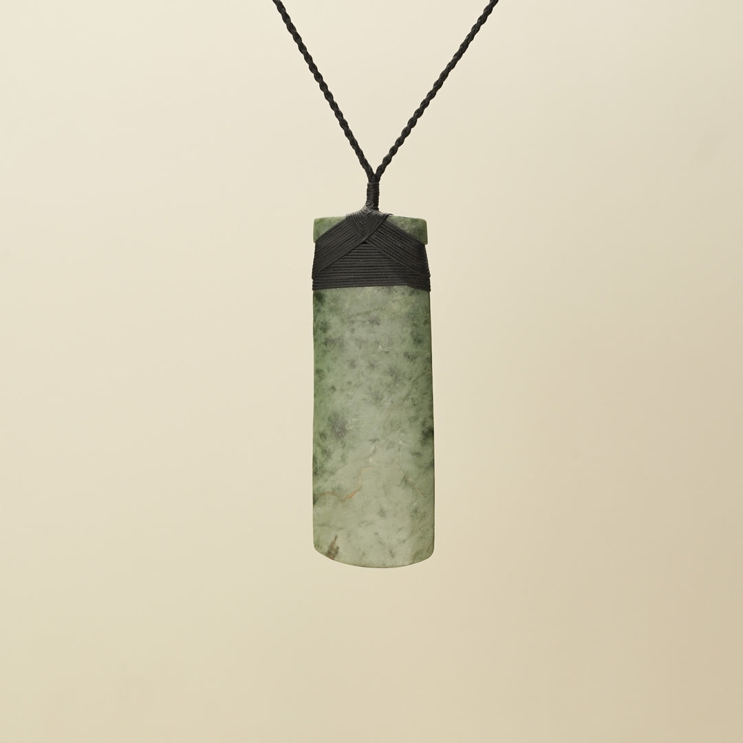 Extra Large Toki Whakarei Pounamu Pendant
