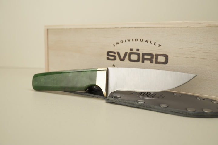 Pounamu Drop-Point Knife Carbon Steel