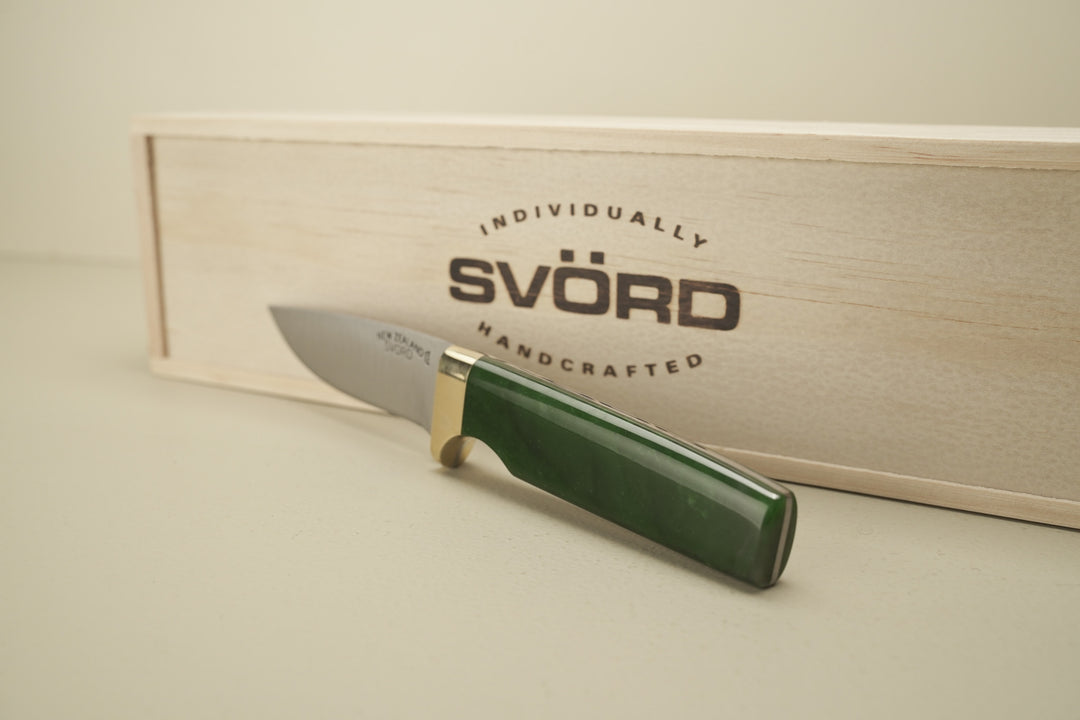 Pounamu Drop-Point Knife Carbon Steel