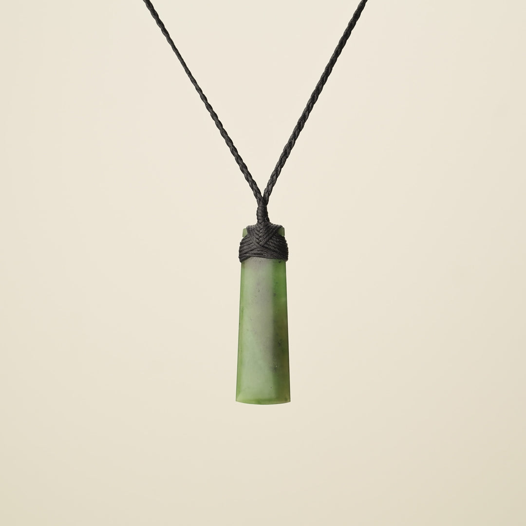 Slim Kawakawa Toki Small, Black Binding