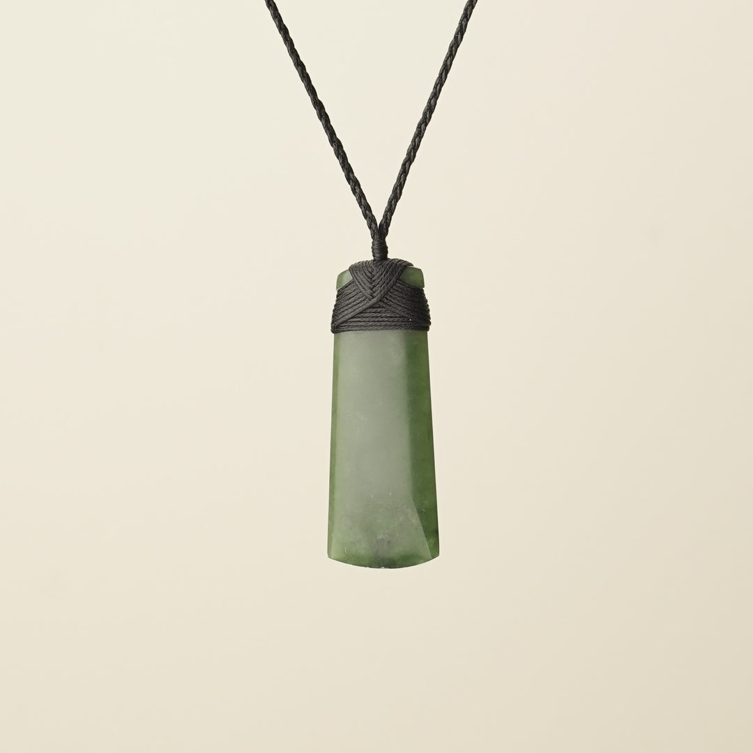 Toki Kawakawa Polished Pounamu Medium Large