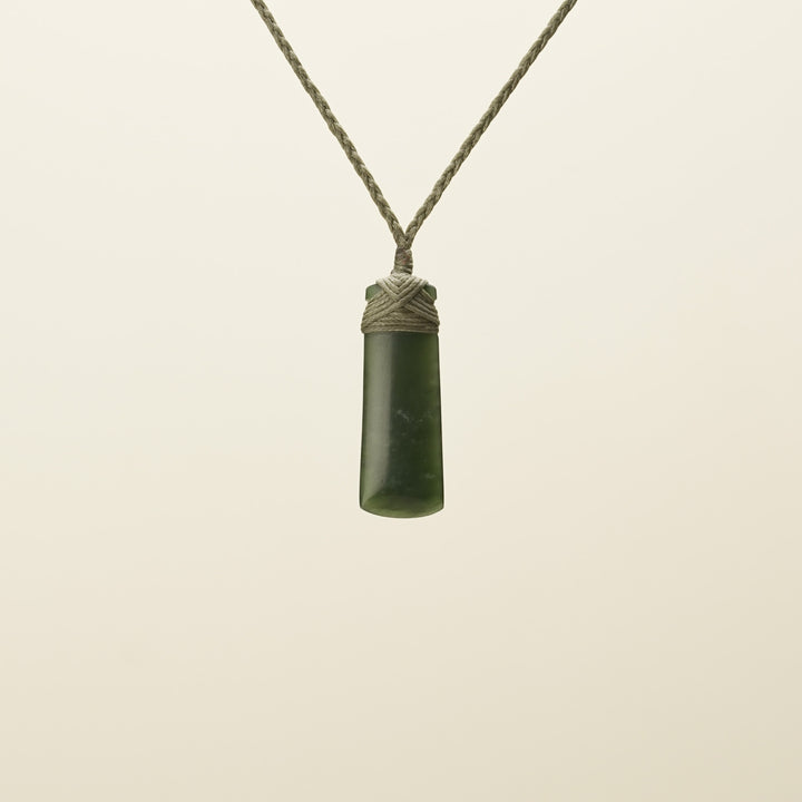 Extra Small Toki Kahurangi Pounamu Pendant