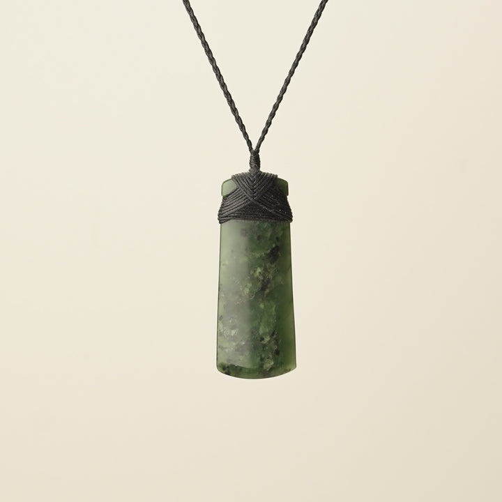 Toki Kawakawa Polished Pounamu – Medium Large, Black Binding