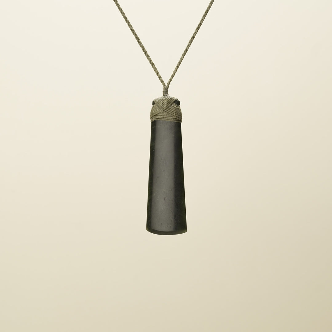 Toki Kawakawa Polished Pounamu Large Khaki Binding