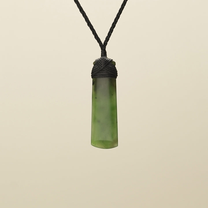 Small Kahurangi Toki Pounamu Pendant