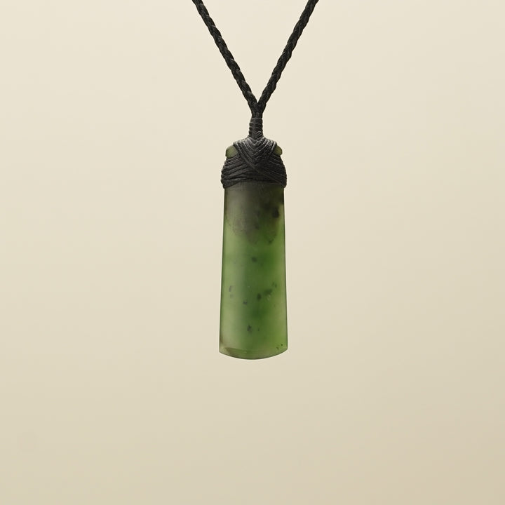 Small Kahurangi Toki Pounamu Pendant