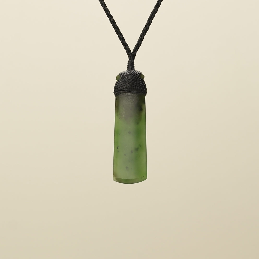 Small Kahurangi Toki Pounamu Pendant