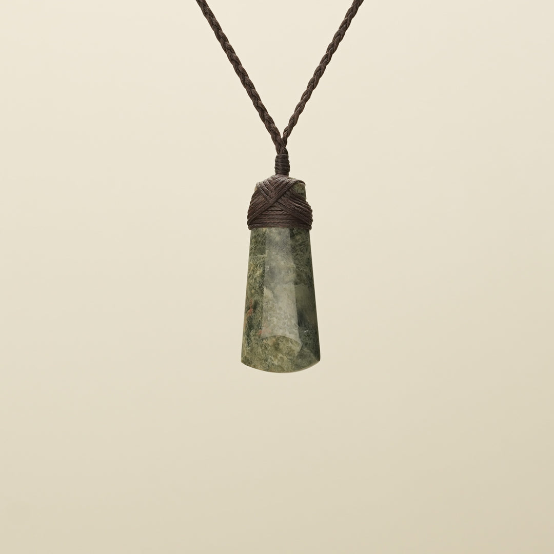 Extra Small Raukaraka Toki Pounamu Pendant