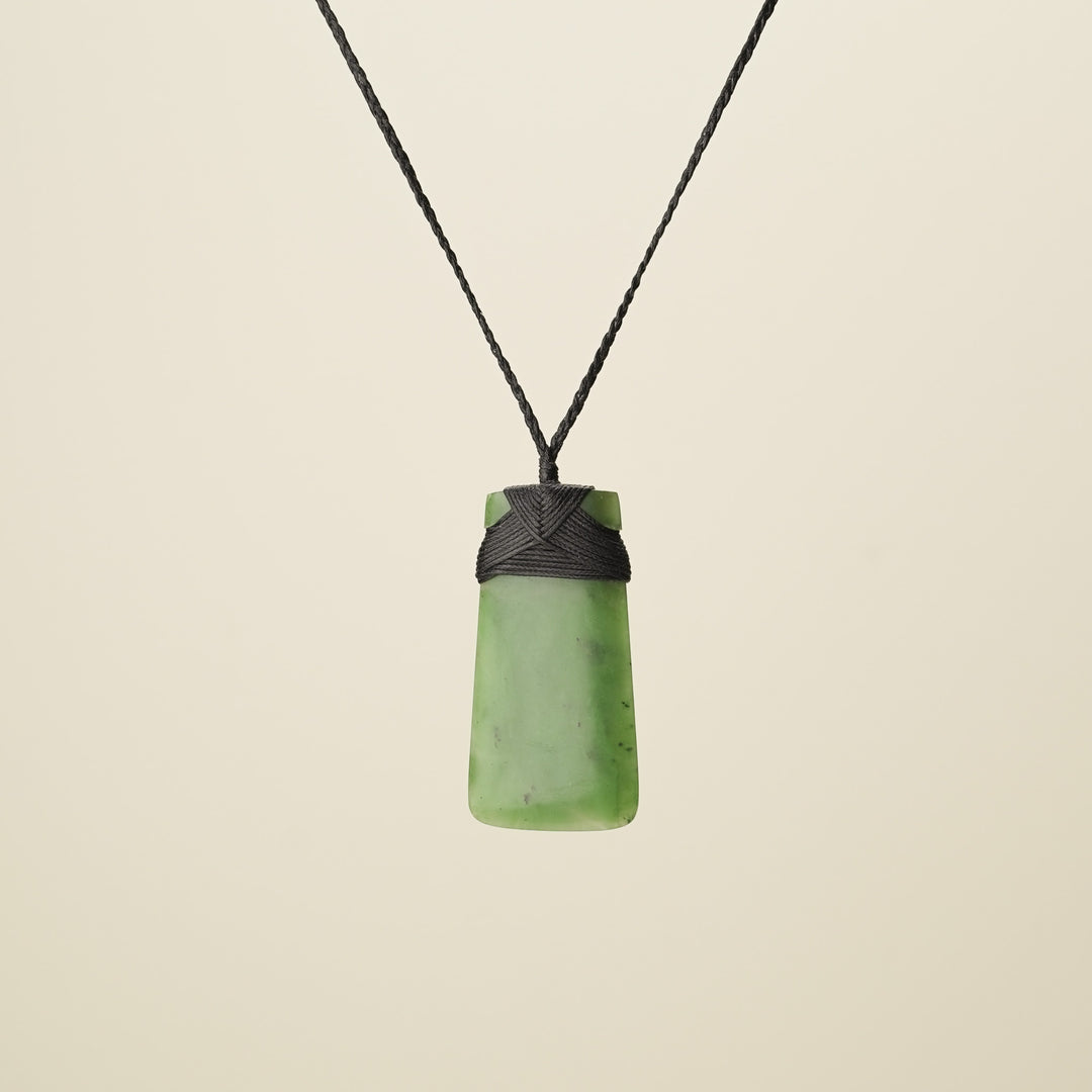 Medium Large Greenstone Toki