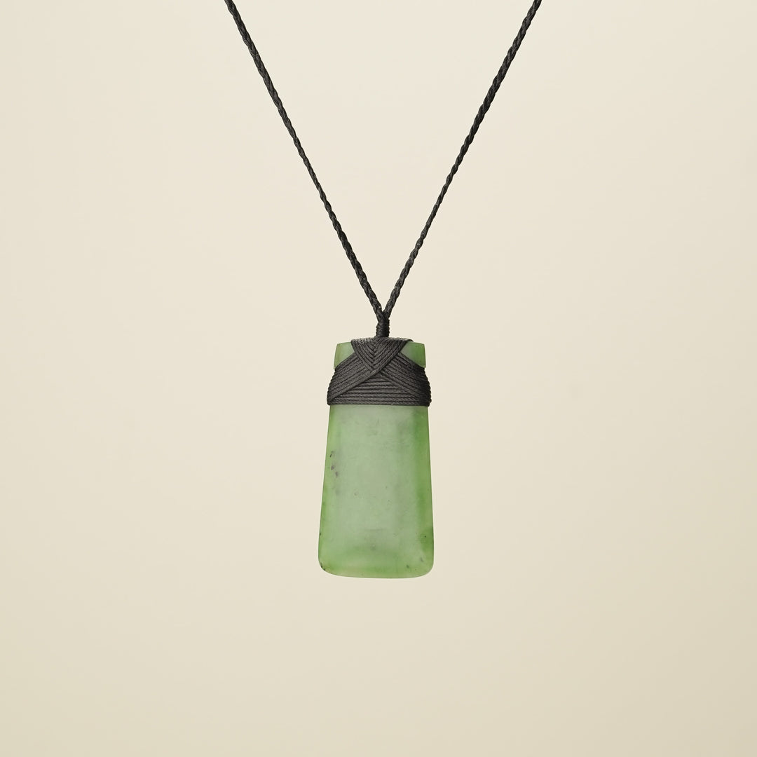 Medium Large Greenstone Toki