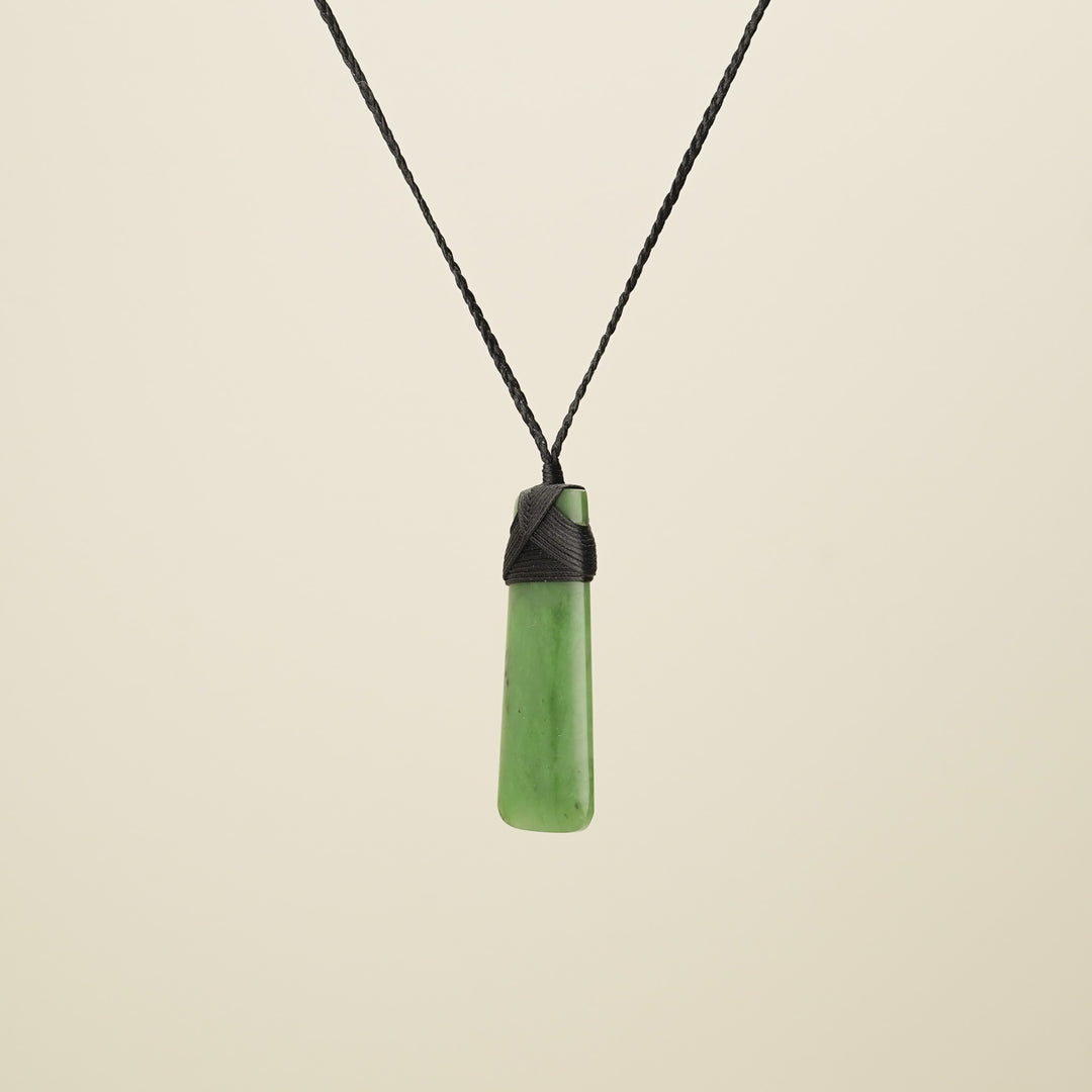 Medium Large Greenstone Toki